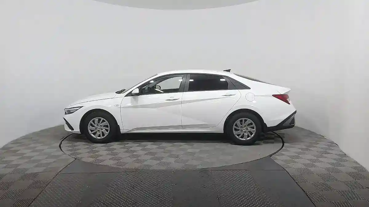 Hyundai Elantra 2024 года за 10 350 000 тг. в Астана