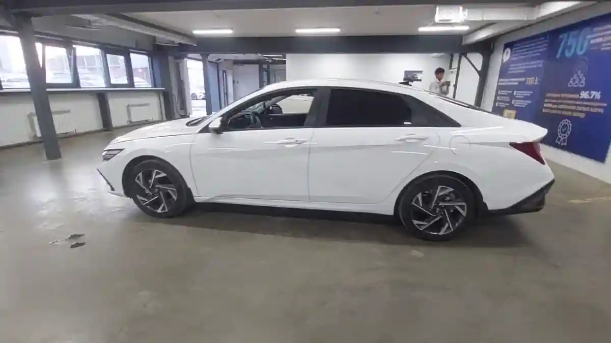 Hyundai Elantra 2024 года за 12 000 000 тг. в Астана