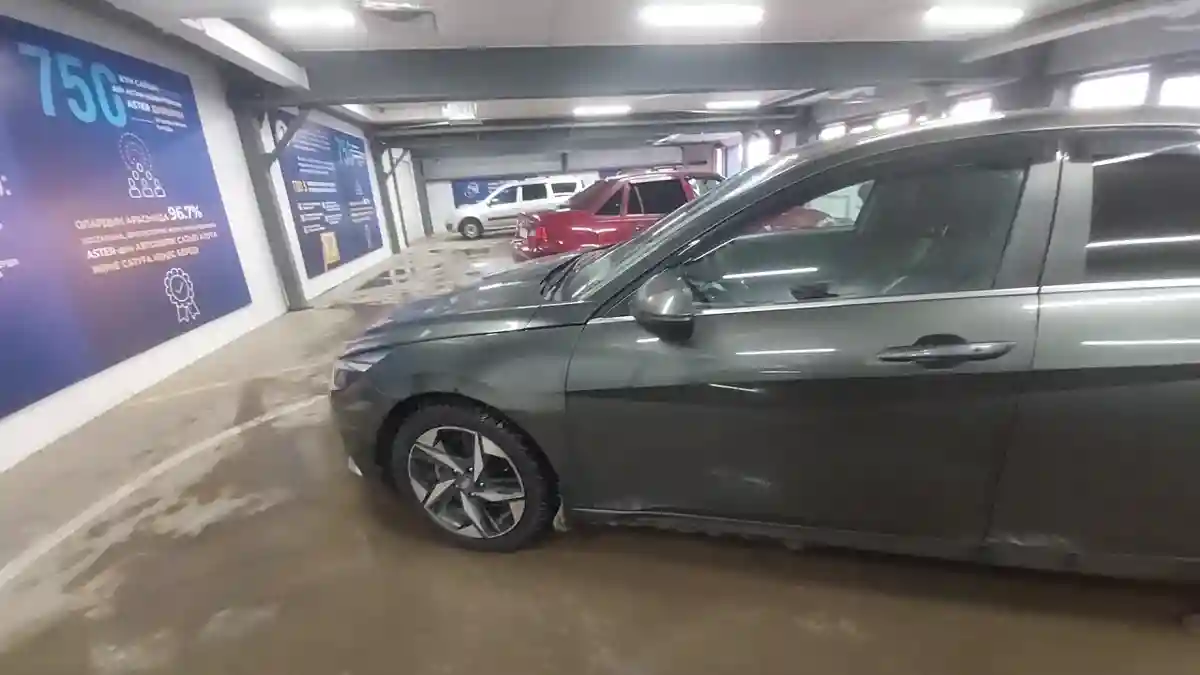 Hyundai Elantra 2021 года за 9 750 000 тг. в Астана