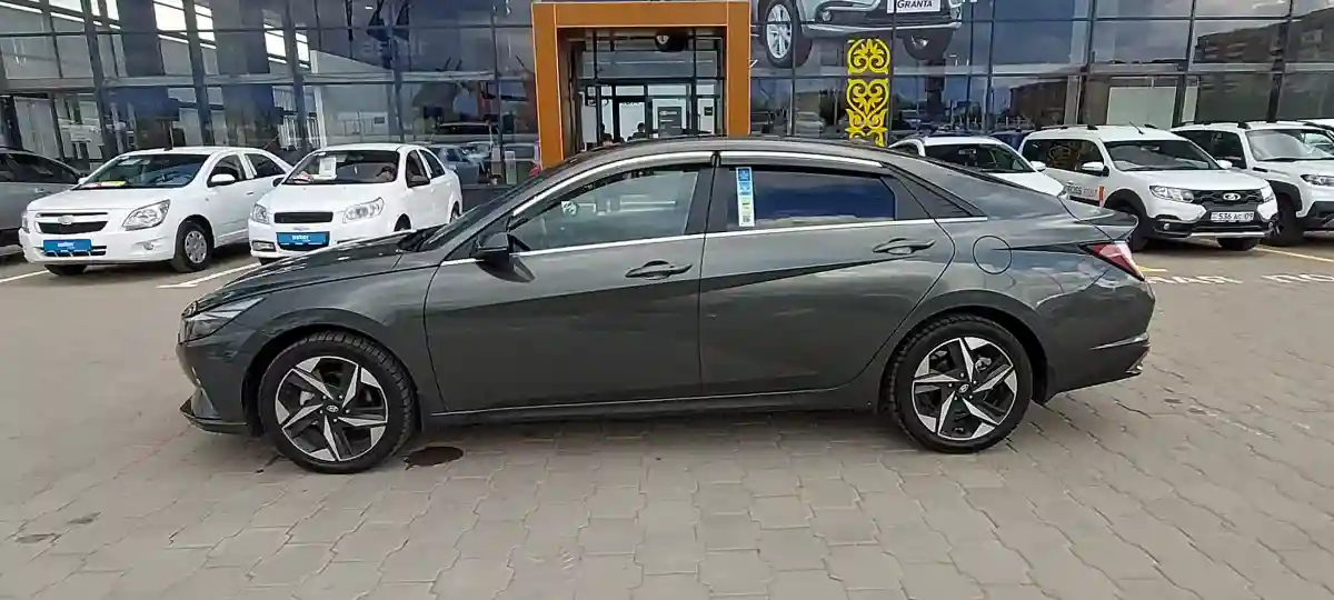 Hyundai Elantra 2021 года за 12 450 000 тг. в Караганда