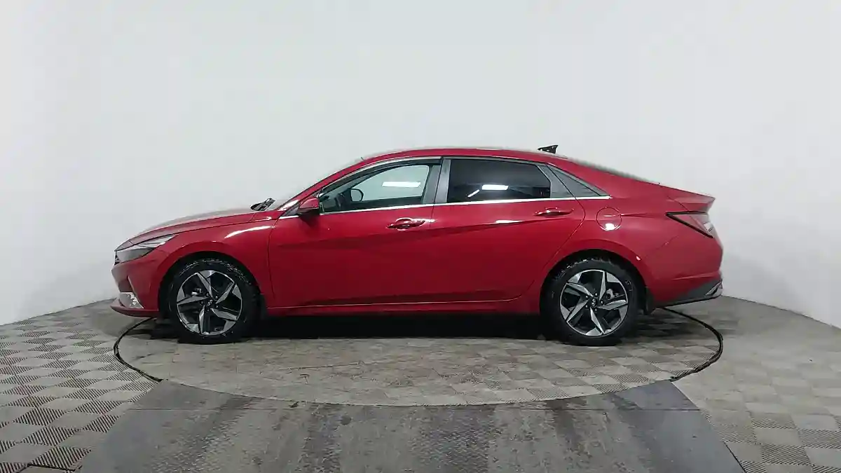 Hyundai Elantra 2021 года за 9 990 000 тг. в Астана