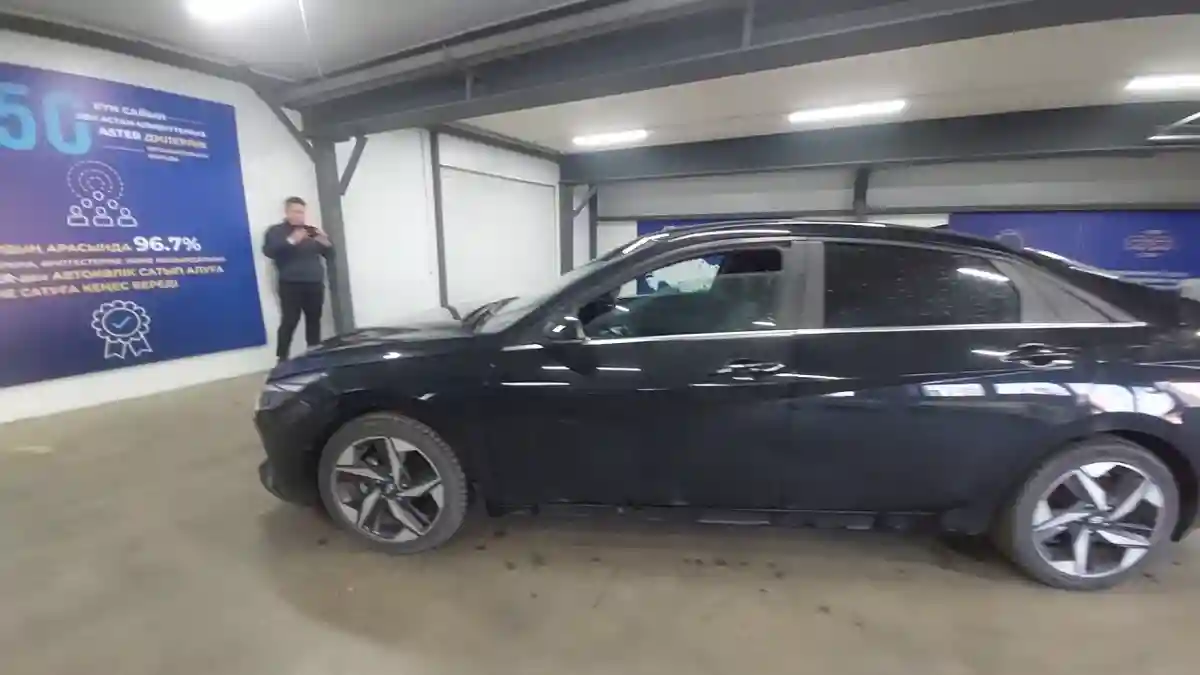 Hyundai Elantra 2021 года за 10 000 000 тг. в Астана