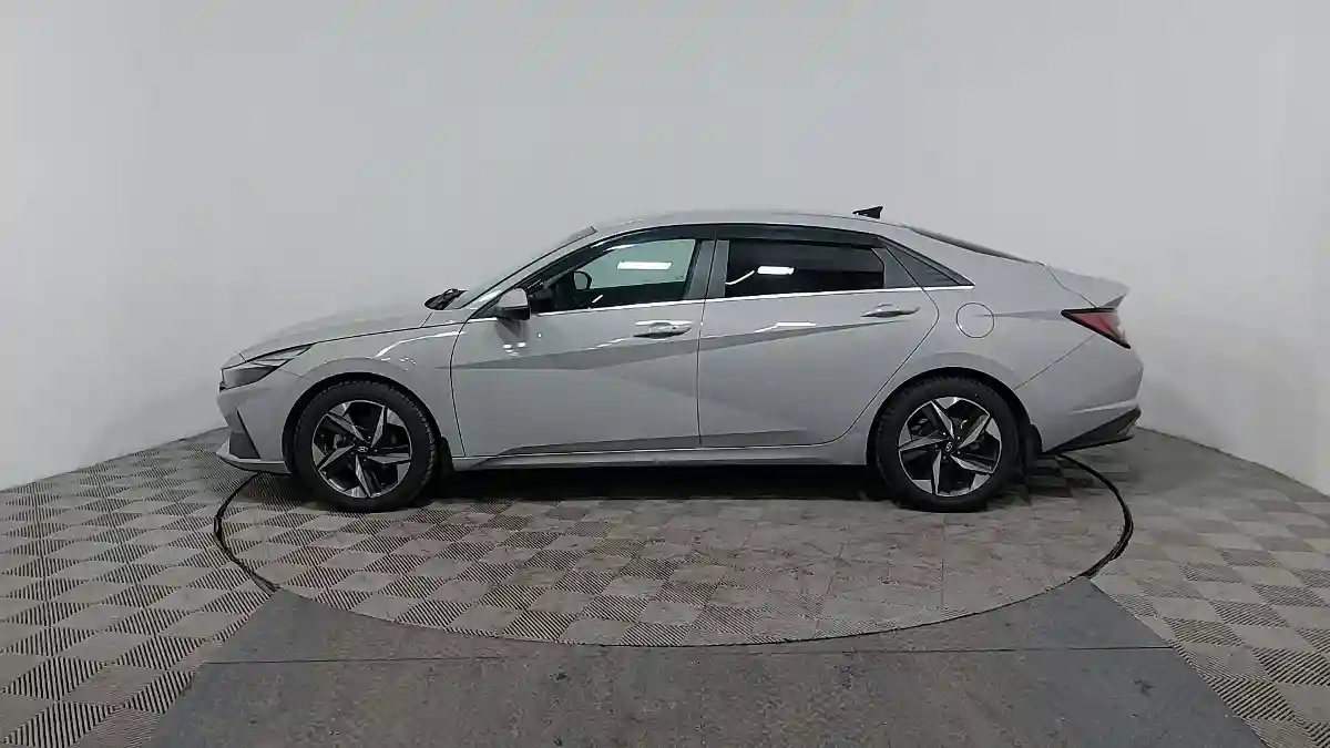 Hyundai Elantra 2022 года за 10 870 000 тг. в Астана