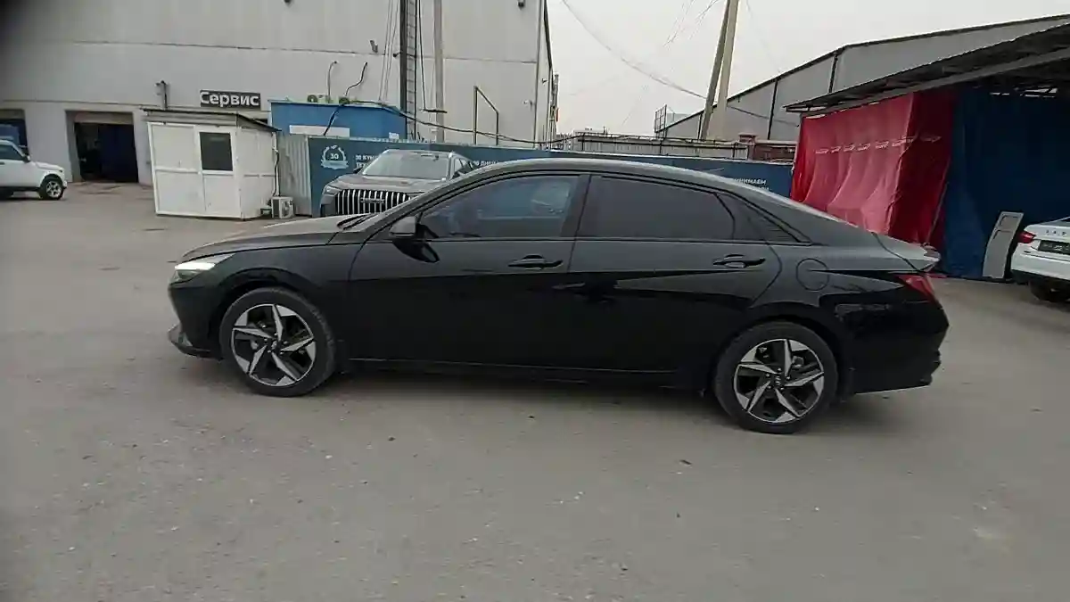 Hyundai Elantra 2022 года за 9 250 000 тг. в Шымкент