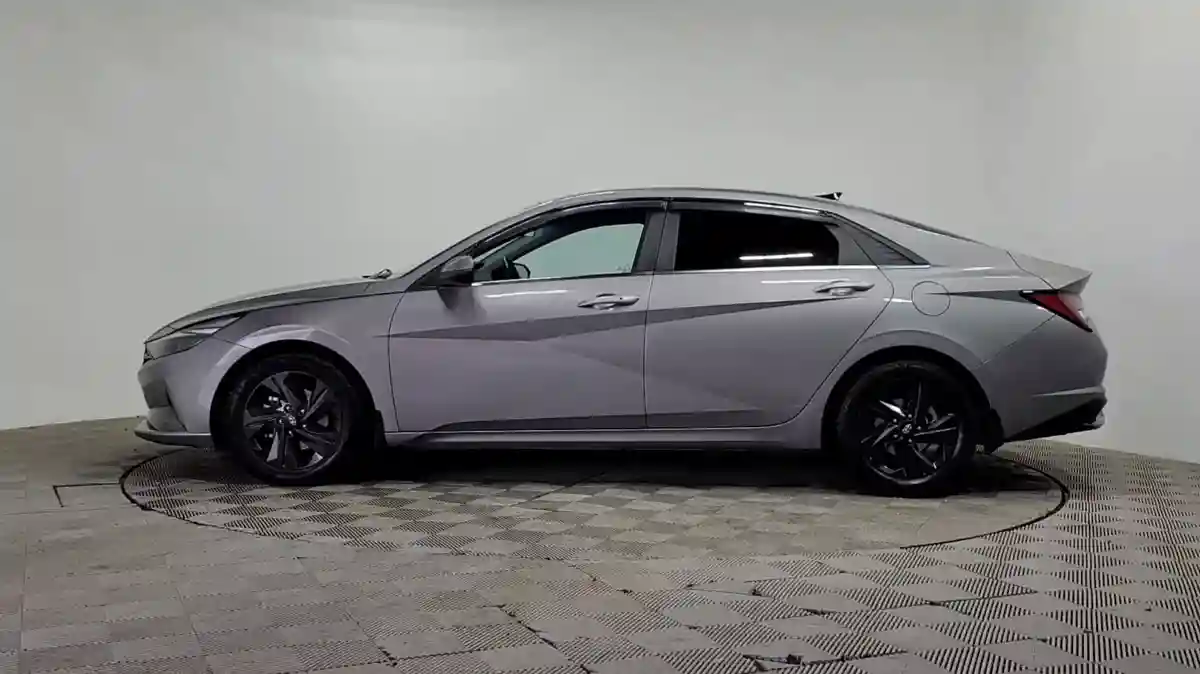 Hyundai Elantra 2022 года за 8 890 000 тг. в Алматы
