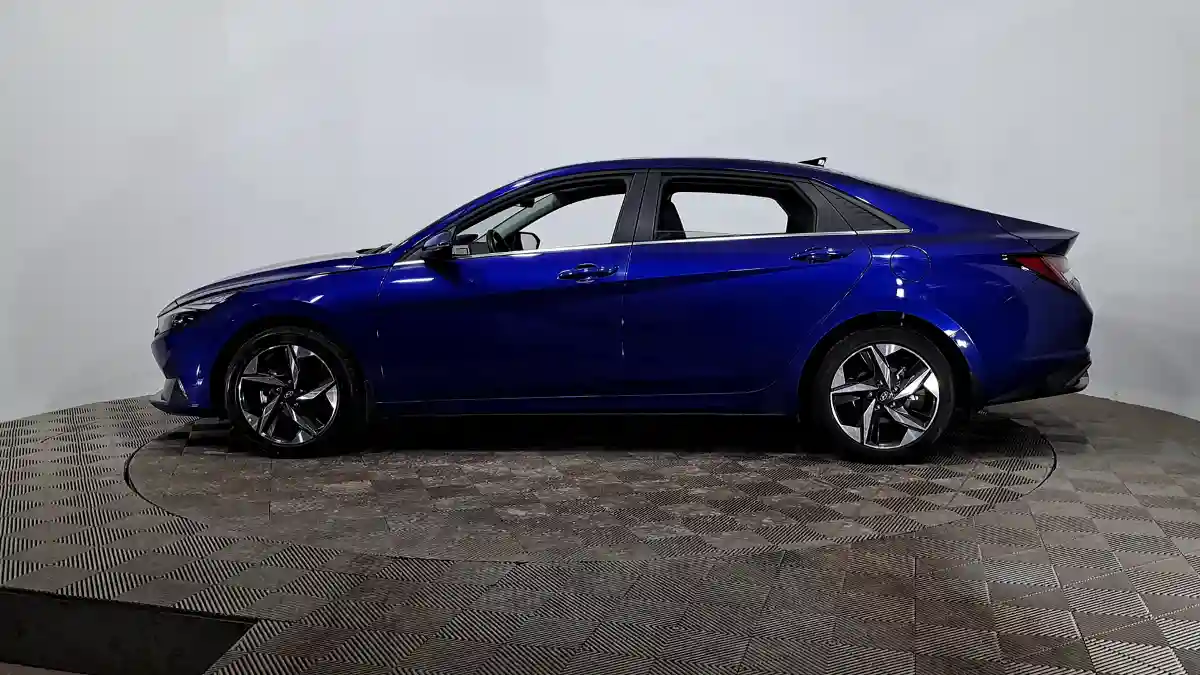 Hyundai Elantra 2022 года за 11 760 000 тг. в Астана