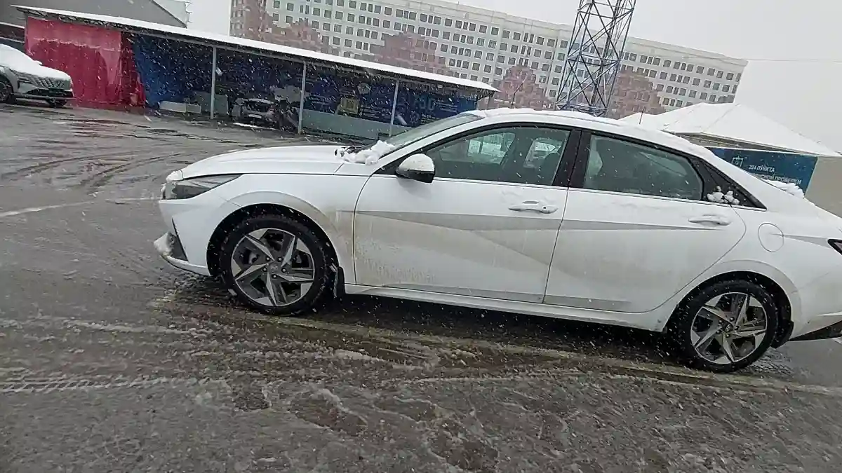 Hyundai Elantra 2023 года за 10 500 000 тг. в Шымкент