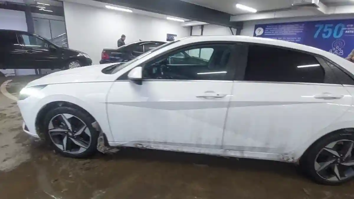 Hyundai Elantra 2023 года за 10 300 000 тг. в Астана