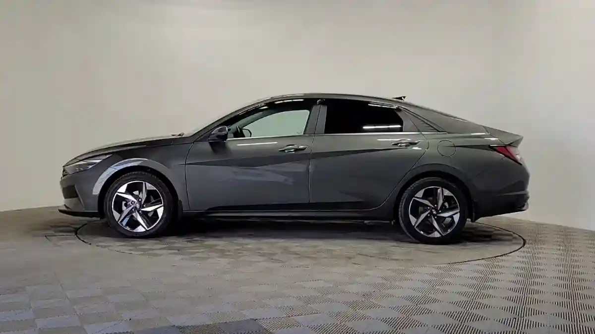Hyundai Elantra 2023 года за 11 390 000 тг. в Алматы