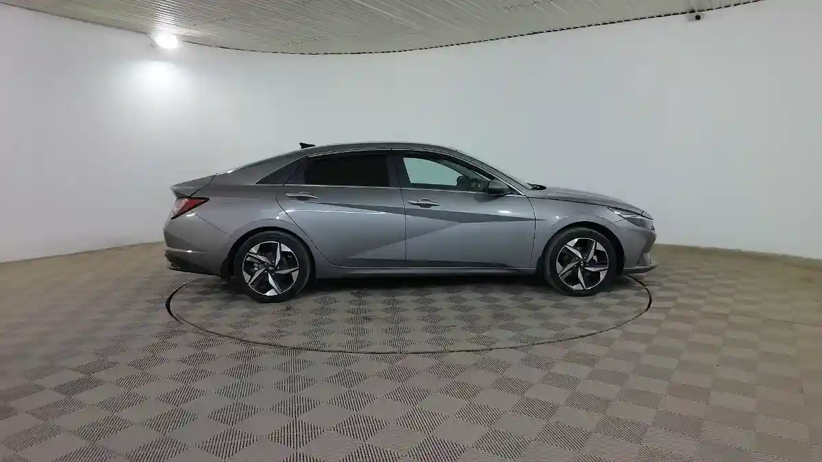Hyundai Elantra 2023 года за 10 800 000 тг. в Шымкент
