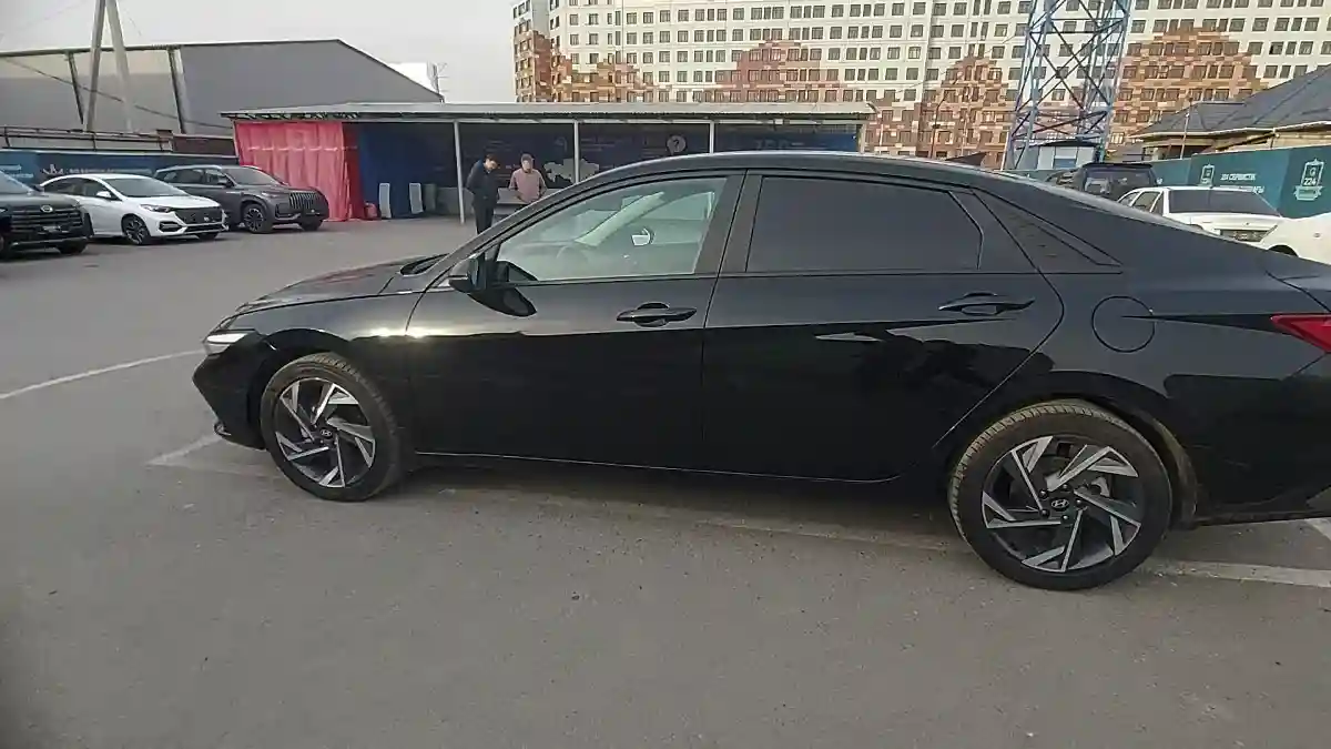 Hyundai Elantra 2023 года за 12 000 000 тг. в Шымкент