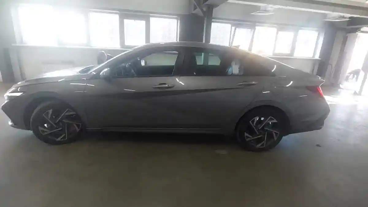 Hyundai Elantra 2023 года за 11 500 000 тг. в Астана
