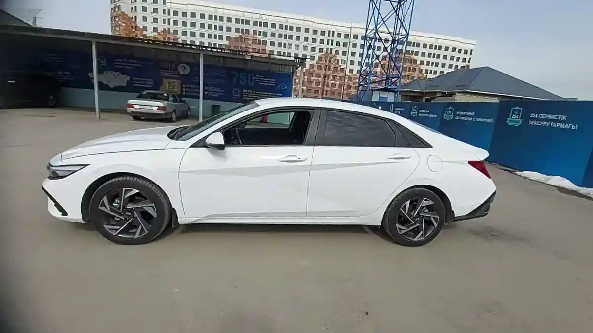 Hyundai Elantra 2024 года за 12 000 000 тг. в Шымкент