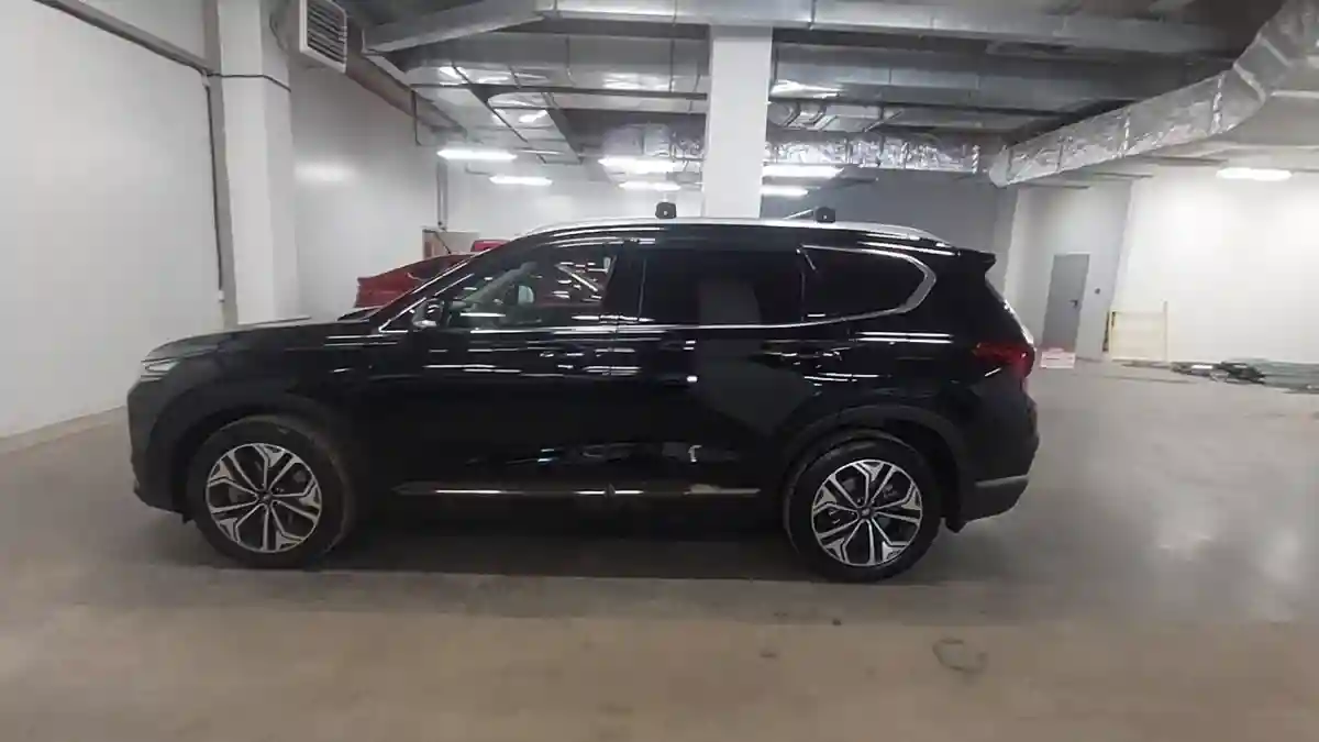 Hyundai Santa Fe 2020 года за 14 990 000 тг. в Астана