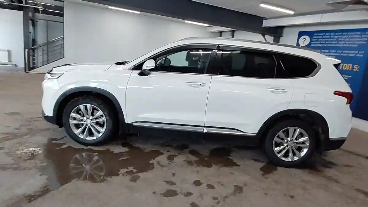 Hyundai Santa Fe 2020 года за 14 000 000 тг. в Астана