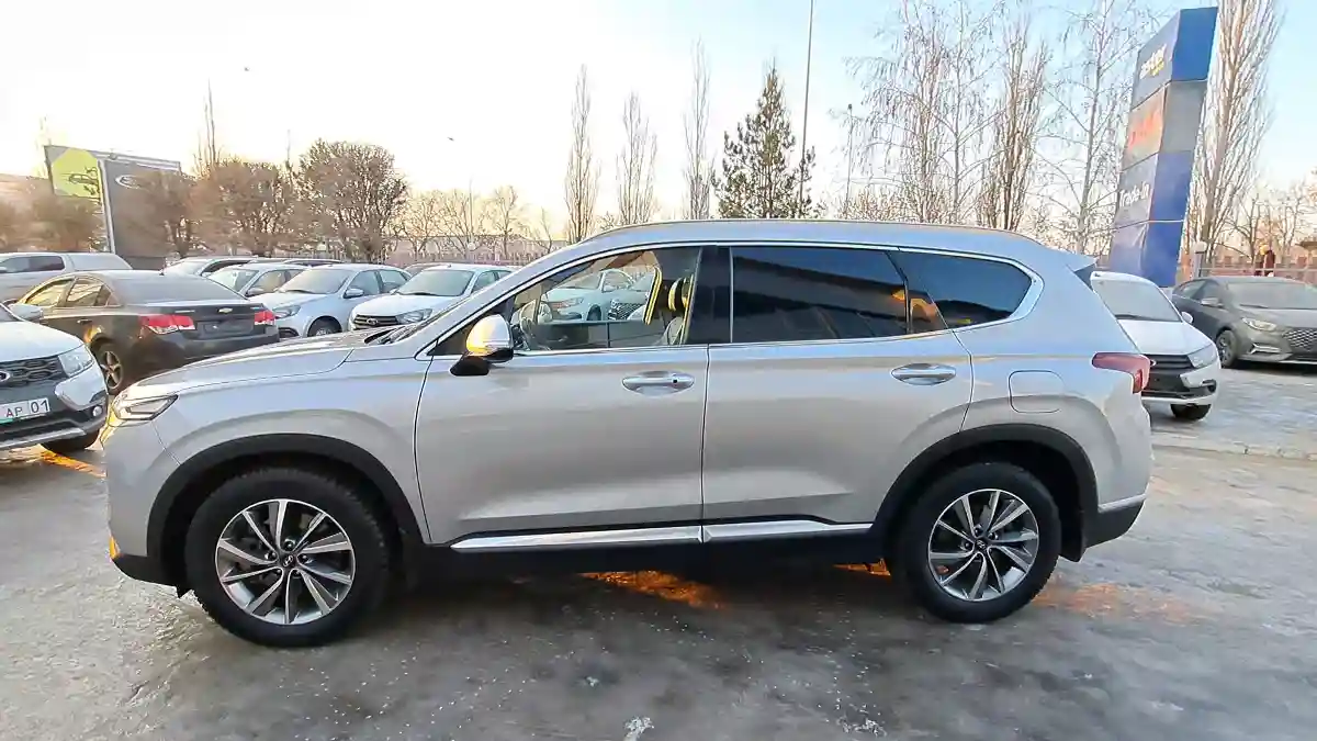 Hyundai Santa Fe 2020 года за 14 690 000 тг. в Костанай