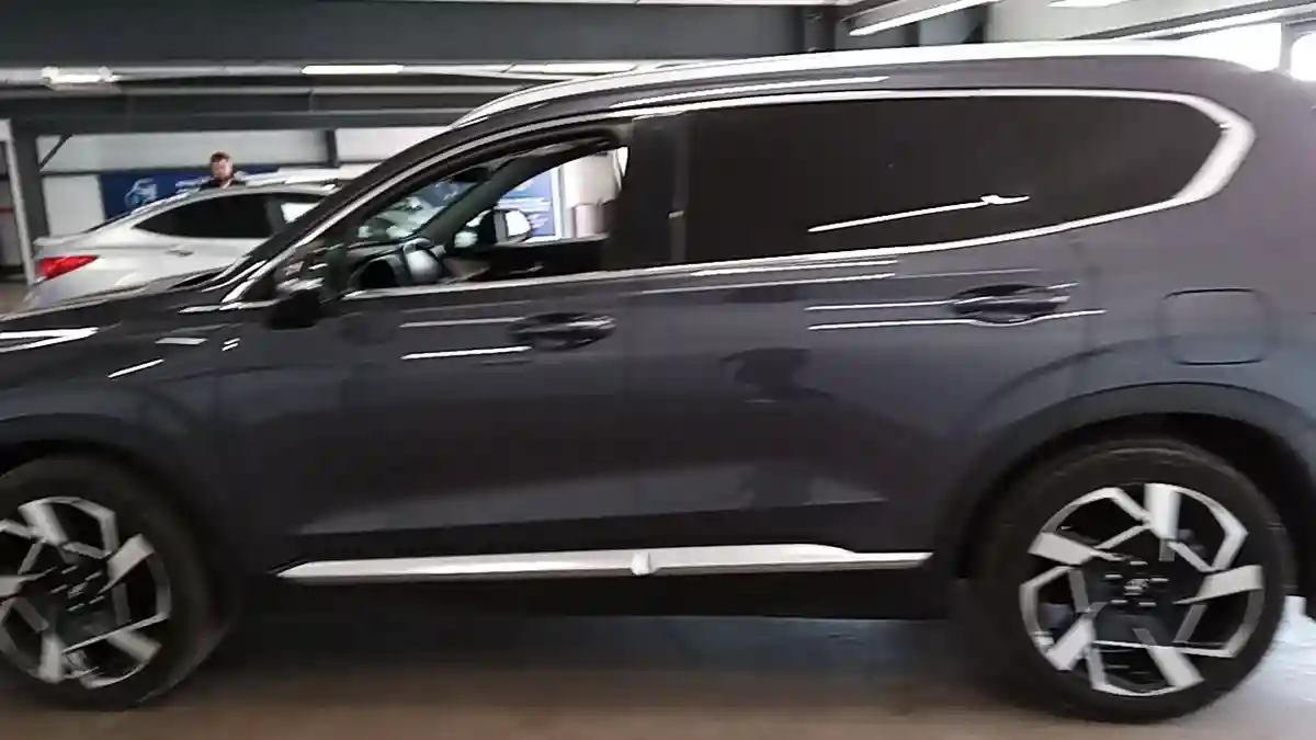 Hyundai Santa Fe 2022 года за 15 750 000 тг. в Астана