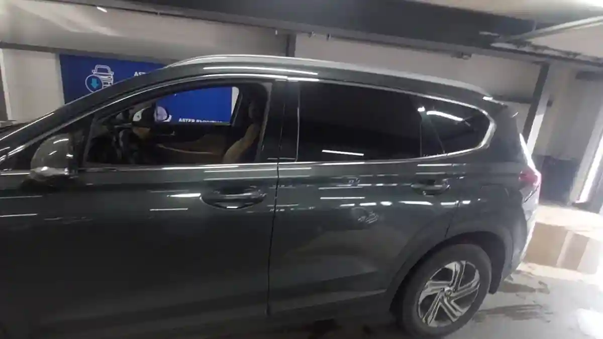 Hyundai Santa Fe 2021 года за 14 200 000 тг. в Астана