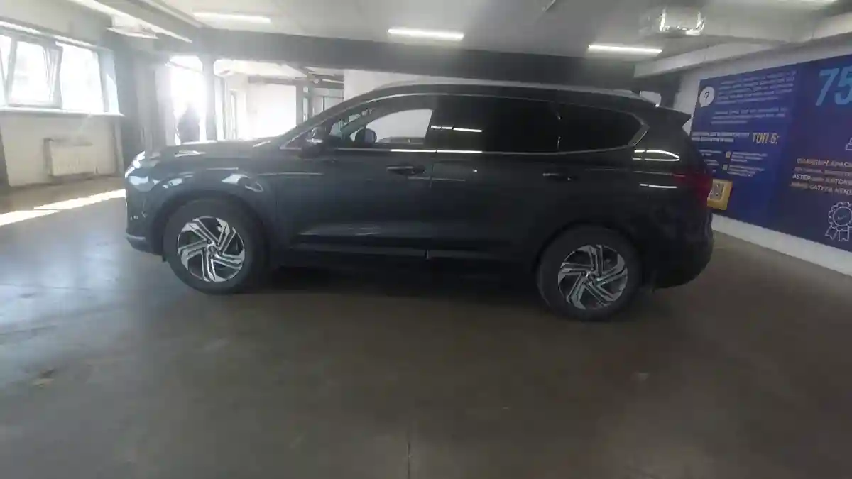 Hyundai Santa Fe 2021 года за 16 000 000 тг. в Астана