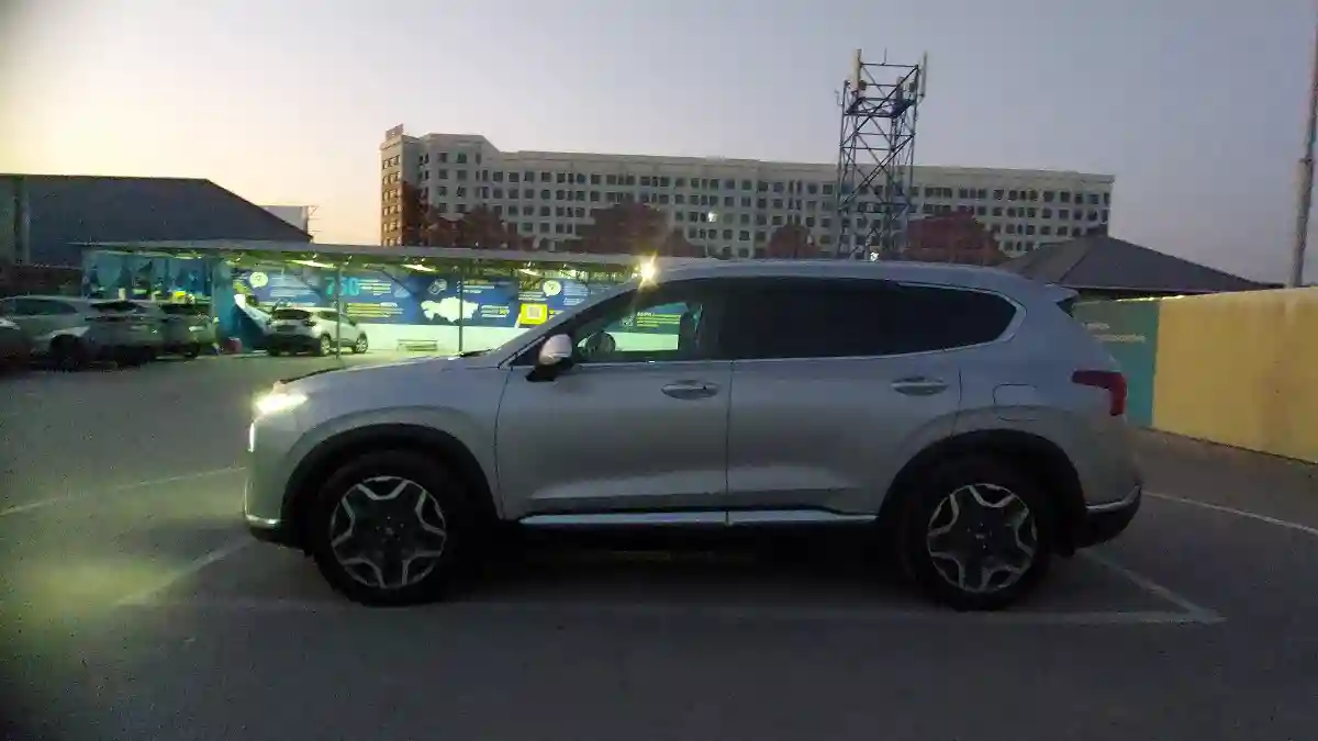 Hyundai Santa Fe 2021 года за 17 900 000 тг. в Шымкент