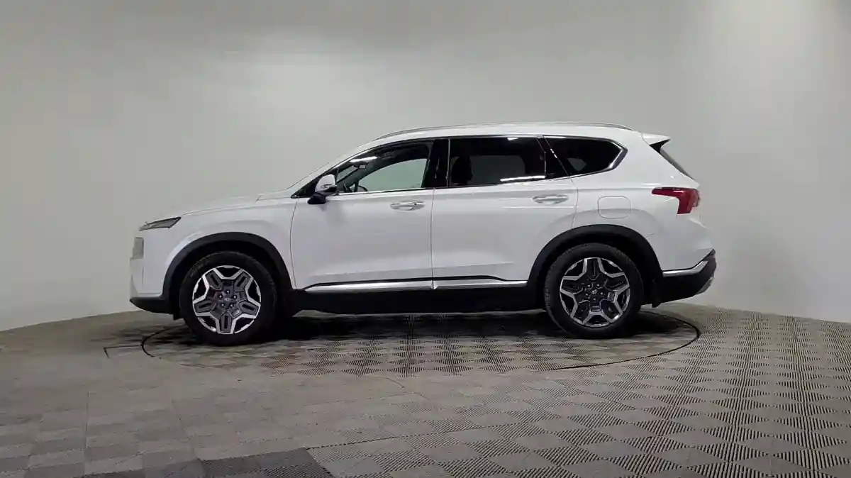 Hyundai Santa Fe 2022 года за 15 890 000 тг. в Алматы