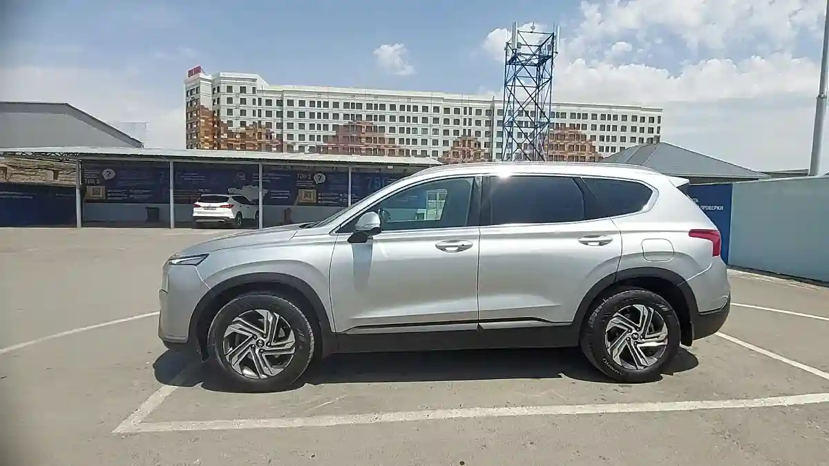 Hyundai Santa Fe 2022 года за 18 000 000 тг. в Шымкент