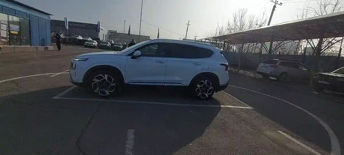 Hyundai Santa Fe 2022 года за 18 000 000 тг. в Алматы