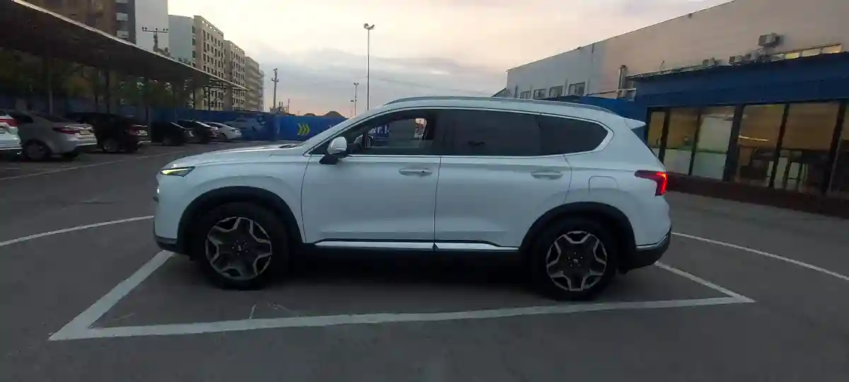 Hyundai Santa Fe 2022 года за 16 500 000 тг. в Алматы