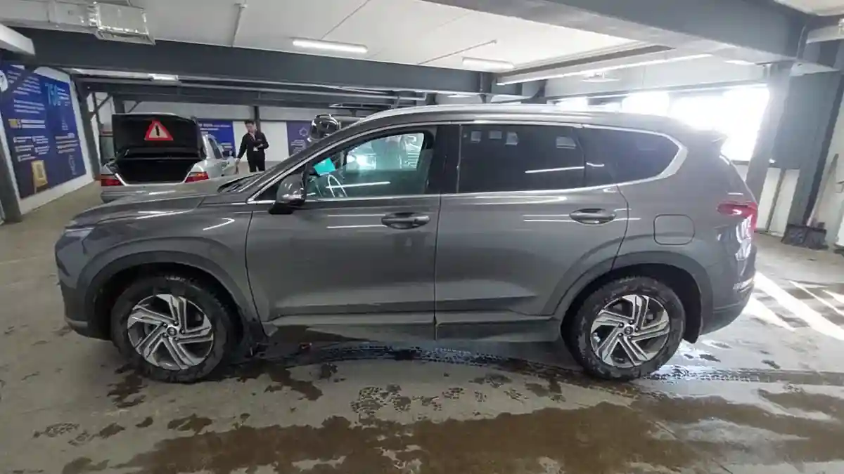 Hyundai Santa Fe 2023 года за 18 000 000 тг. в Астана