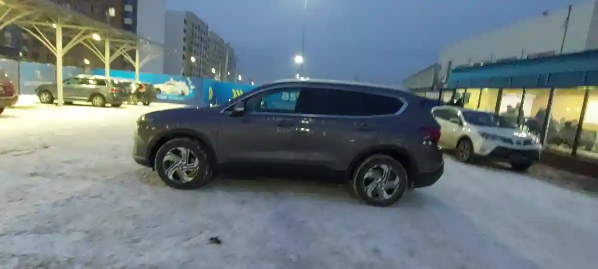 Hyundai Santa Fe 2022 года за 18 500 000 тг. в Алматы