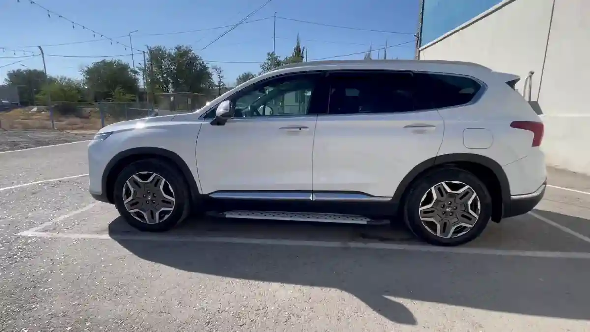 Hyundai Santa Fe 2023 года за 16 000 000 тг. в Тараз