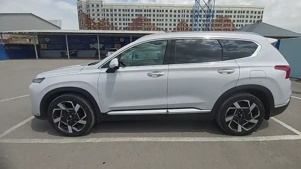 Hyundai Santa Fe 2023 года за 21 000 000 тг. в Шымкент