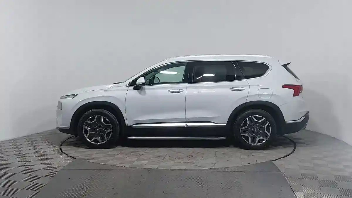 Hyundai Santa Fe 2023 года за 15 590 000 тг. в Астана