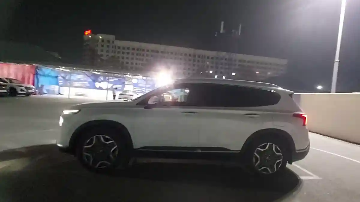 Hyundai Santa Fe 2023 года за 17 000 000 тг. в Шымкент