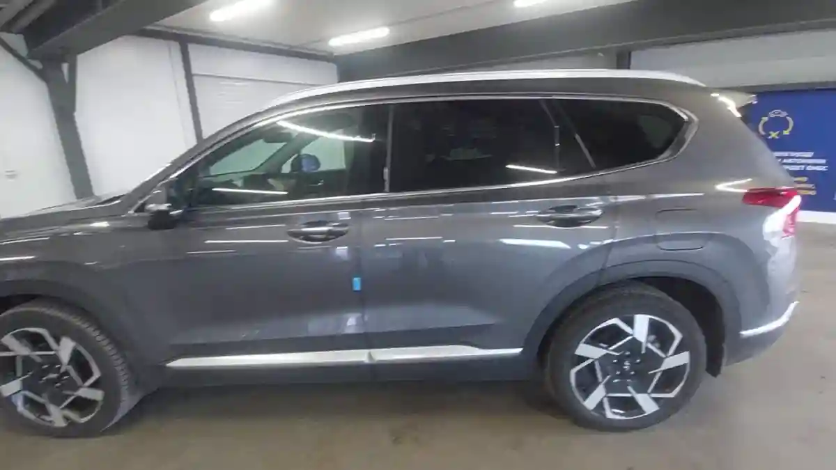 Hyundai Santa Fe 2023 года за 17 000 000 тг. в Астана