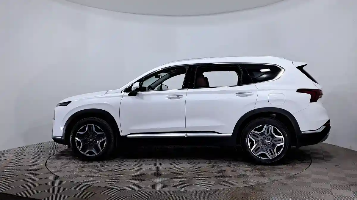 Hyundai Santa Fe 2023 года за 17 790 000 тг. в Астана