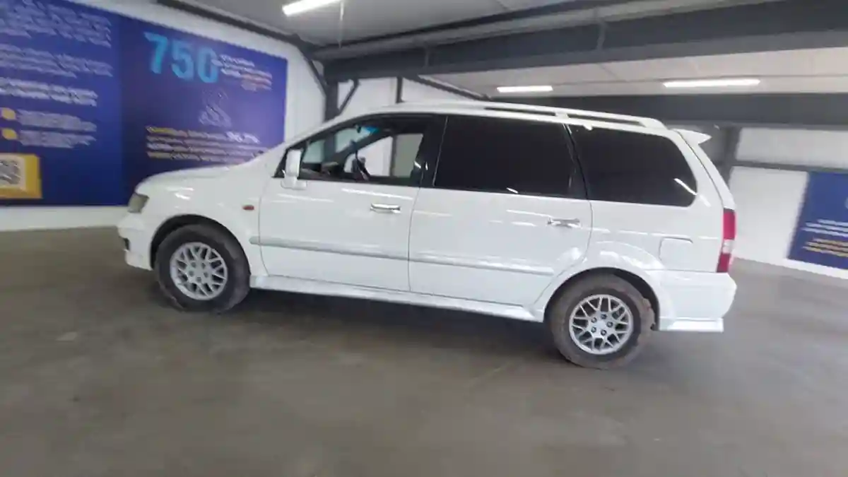 Mitsubishi Chariot 1999 года за 3 000 000 тг. в Астана