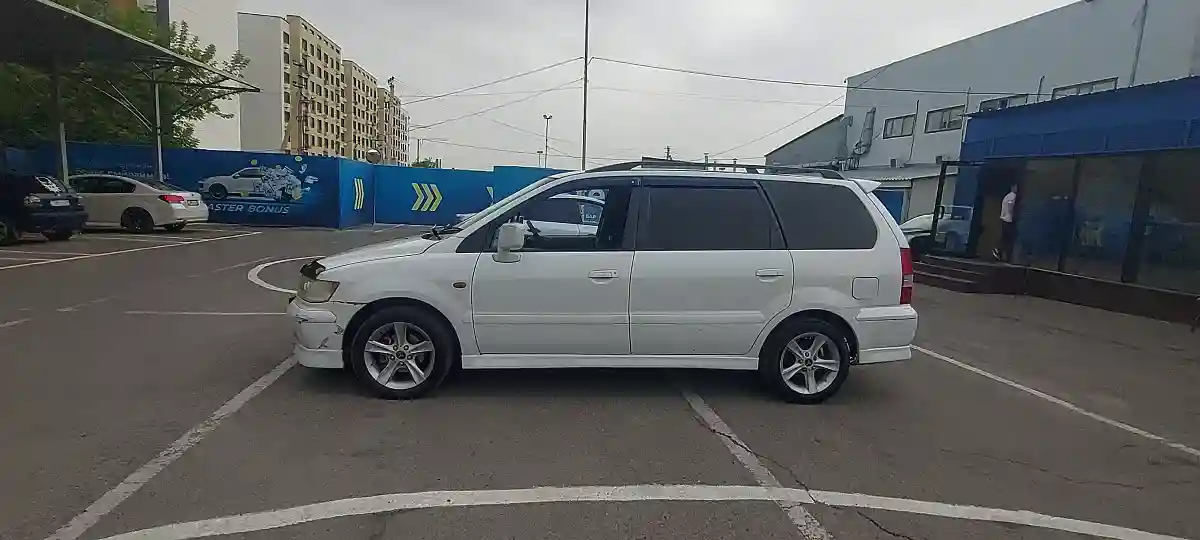 Mitsubishi Chariot 1998 года за 1 400 000 тг. в Алматы