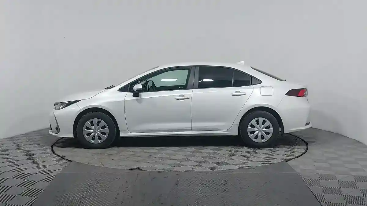 Toyota Corolla 2022 года за 9 850 000 тг. в Астана
