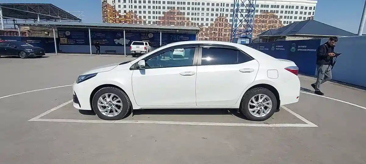 Toyota Corolla 2018 года за 10 000 000 тг. в Шымкент