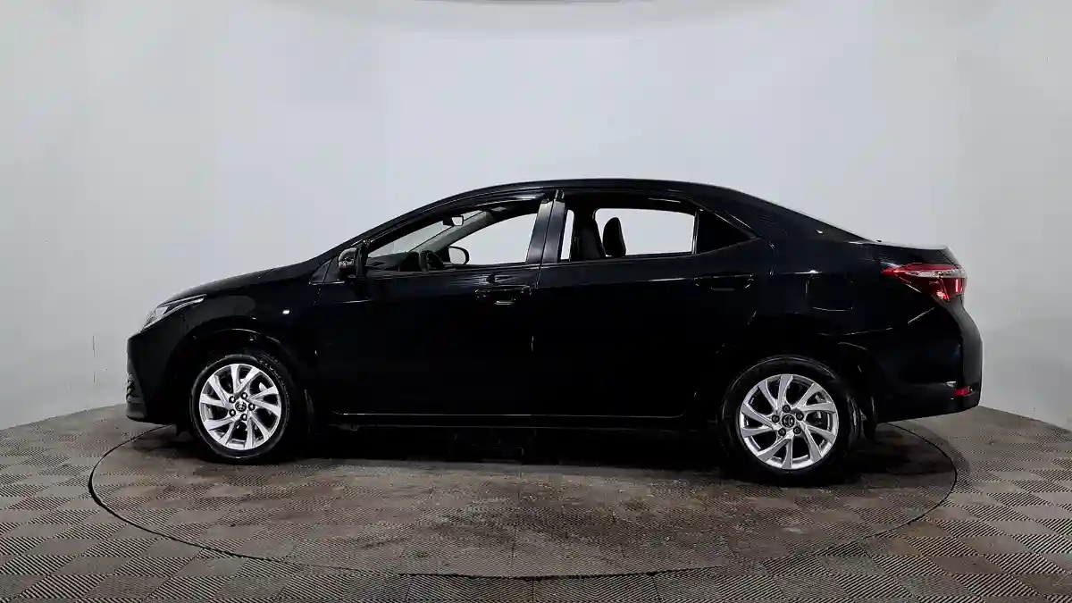 Toyota Corolla 2017 года за 7 990 000 тг. в Астана