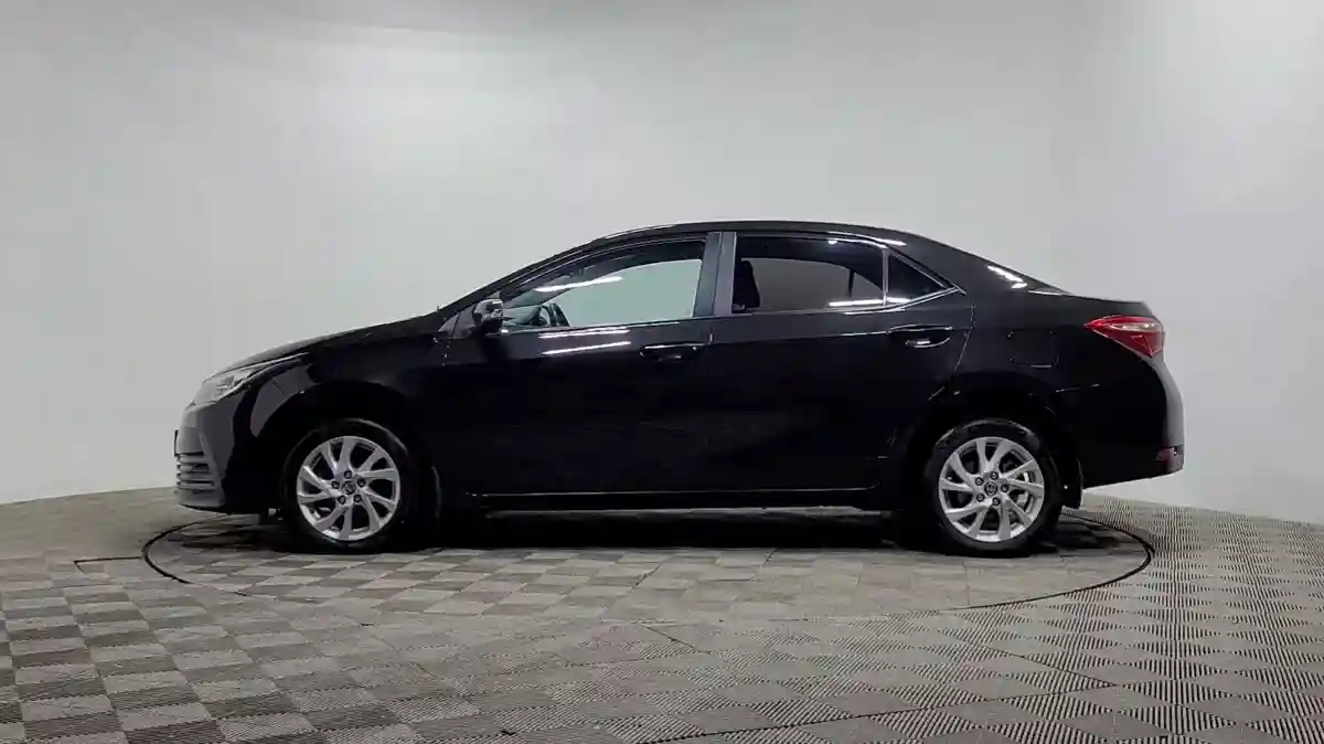 Toyota Corolla 2018 года за 7 690 000 тг. в Алматы
