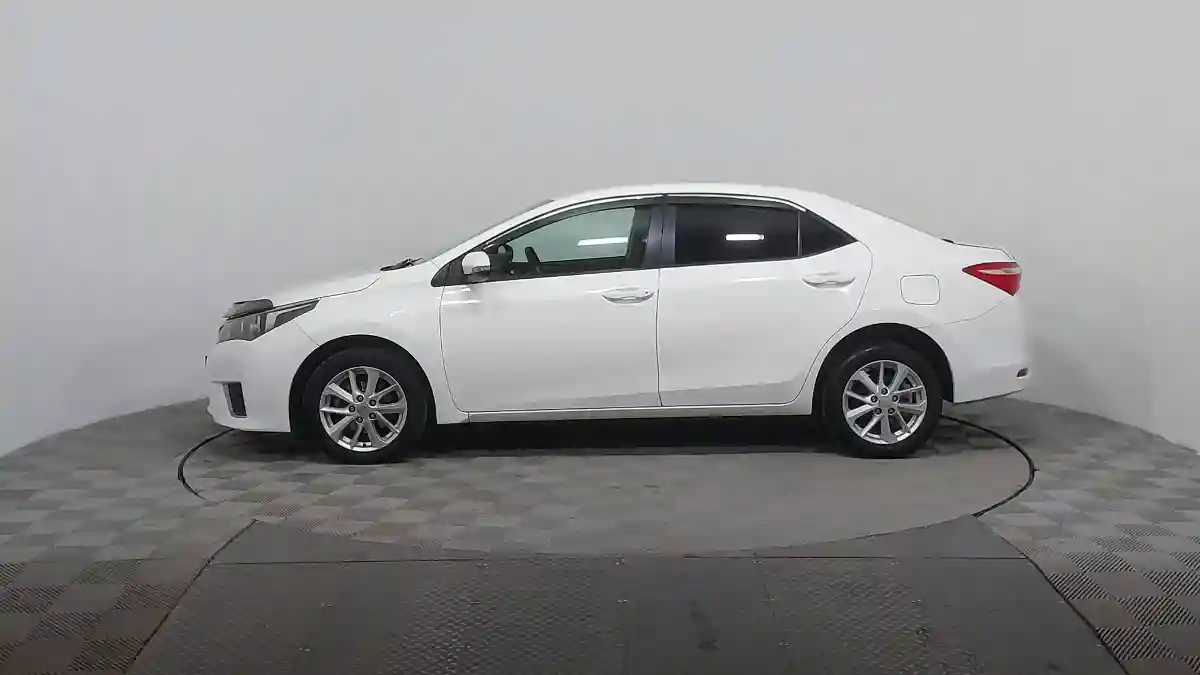 Toyota Corolla 2015 года за 5 990 000 тг. в Астана