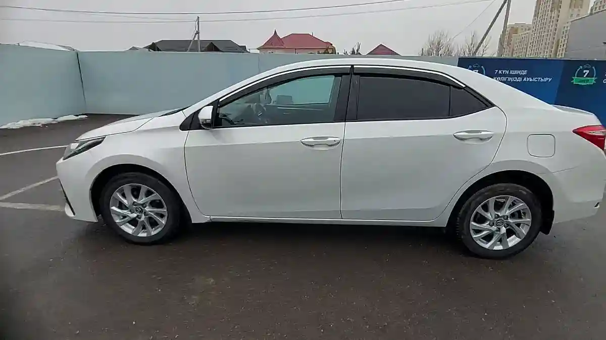 Toyota Corolla 2017 года за 8 500 000 тг. в Шымкент