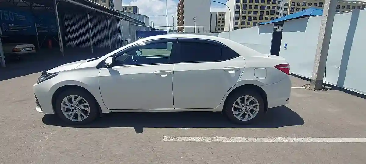 Toyota Corolla 2017 года за 8 500 000 тг. в Алматы