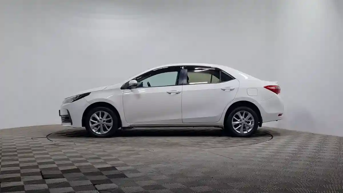 Toyota Corolla 2015 года за 6 590 000 тг. в Алматы