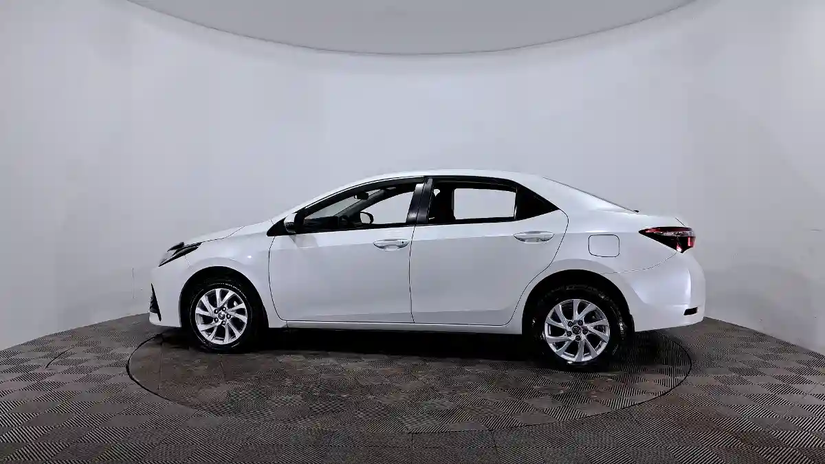Toyota Corolla 2017 года за 7 890 000 тг. в Астана