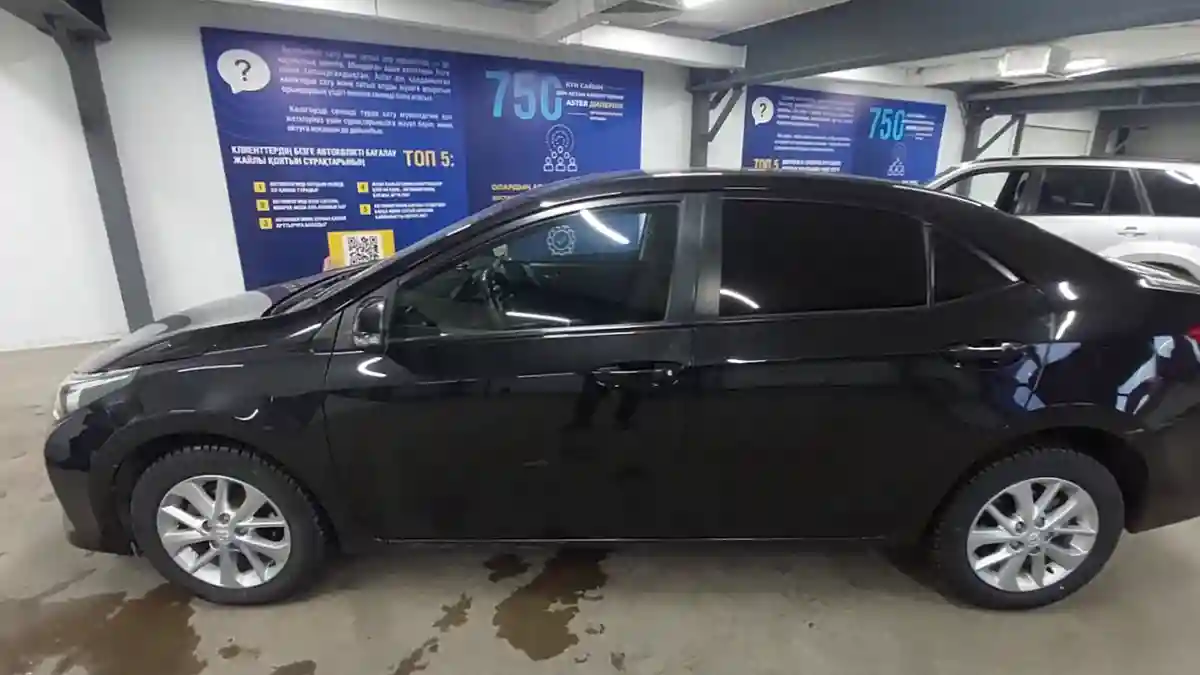 Toyota Corolla 2015 года за 6 730 000 тг. в Астана