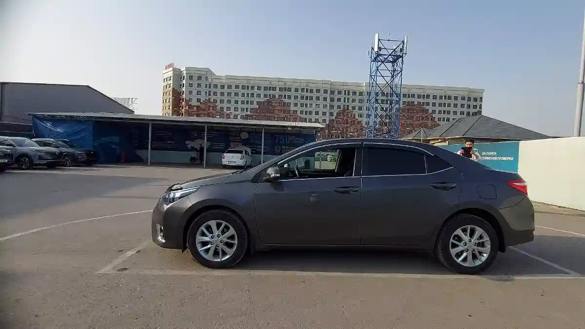 Toyota Corolla 2014 года за 8 500 000 тг. в Шымкент