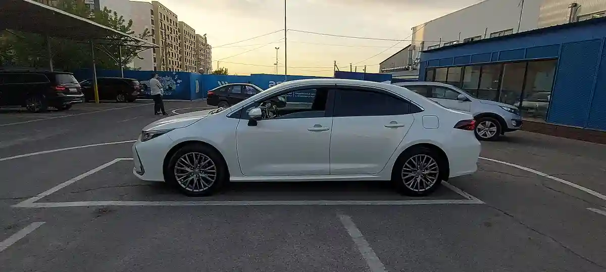 Toyota Corolla 2020 года за 10 000 000 тг. в Алматы